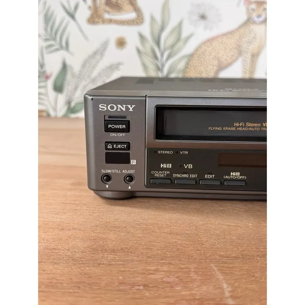 Sony EV-C100 Hi8 Video8 8mm Video 8 Player Recorder For Parts Or Repair (READ)